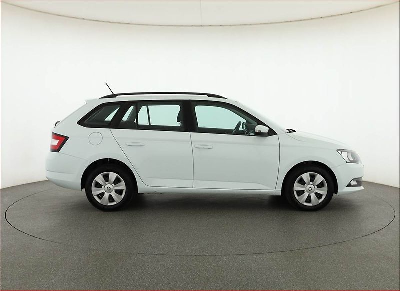 Škoda Fabia (2018) 1.0 TSI, Tempomat - fotka 6 z 16