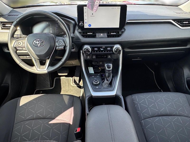 Toyota RAV4 (2023) COMFORT 2.5 HYBRID 131kW 4WD  - fotka 9 z 11