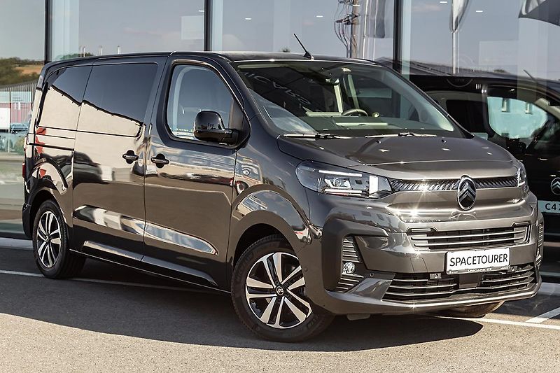 Citroën SpaceTourer 2,2 SHINE M BlueHDi 180k - fotka 3 z 21