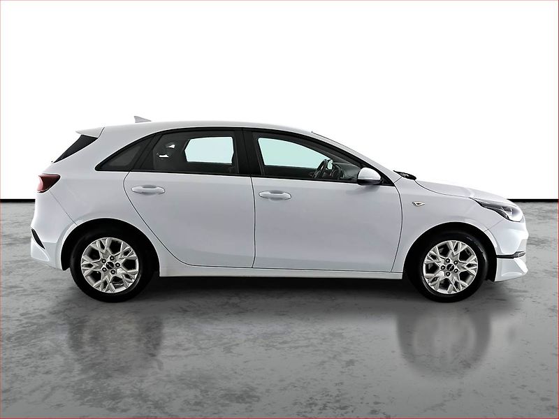 Kia Ceed (2022) 1.5 T-GDI, Serv.kniha - fotka 6 z 16