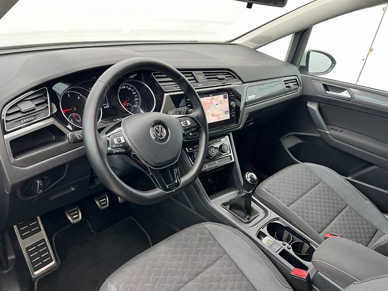 Volkswagen Touran (2019) 2.0TDI 110kW! Join! ROZVODY! - fotka 12 z 36