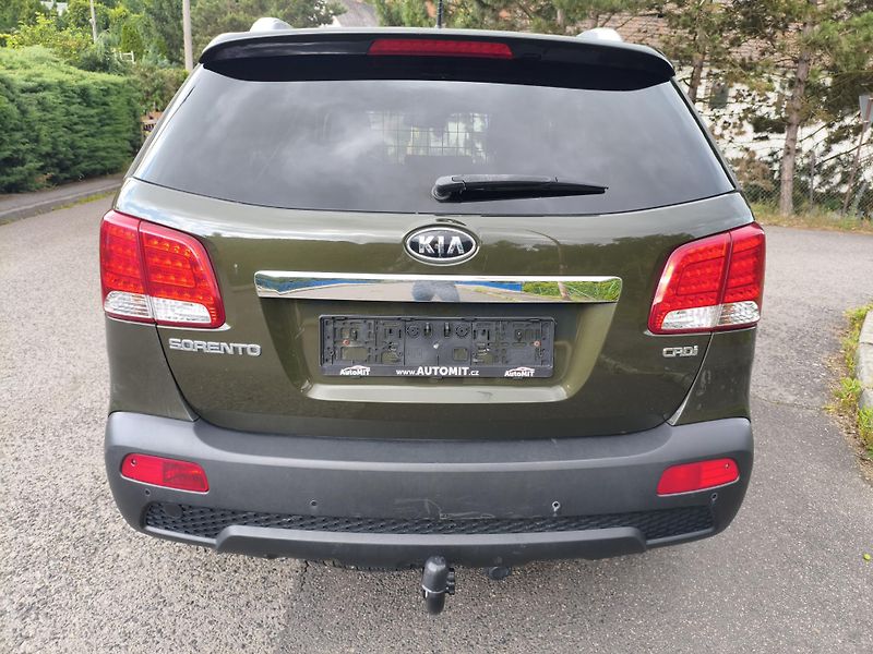 Kia Sorento (2011) 2,2 CRDI Sport 4x4 145Kw - fotka 10 z 28