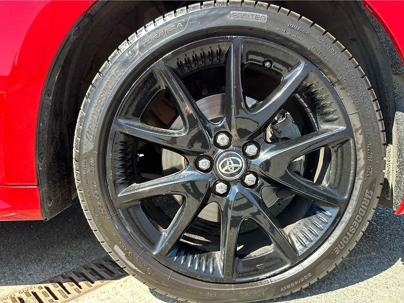 Toyota Yaris 1.5 GR Sport Selection Style - fotka 16 z 26