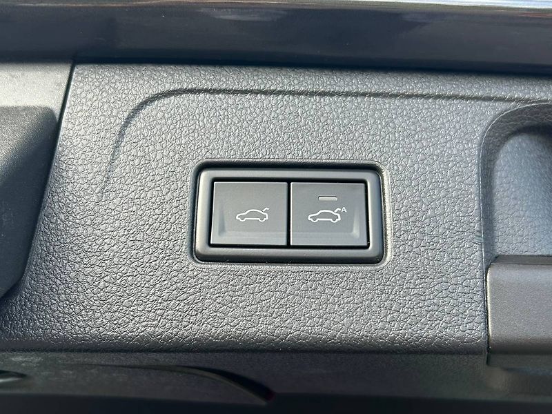 Volkswagen Passat (2022) 2.0 TDI 147kW Head Up Matrix - fotka 27 z 30