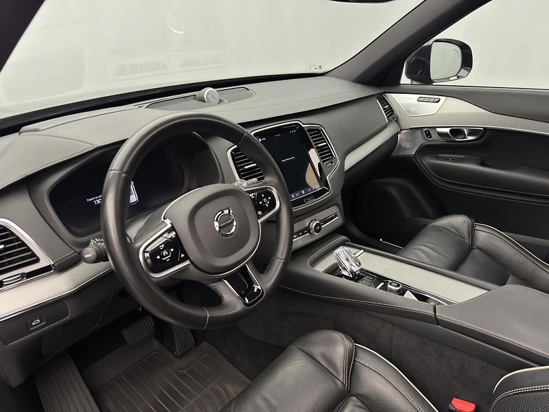 Volvo XC90 B5 AWD ULTIMATE AUT  - fotka 25 z 57