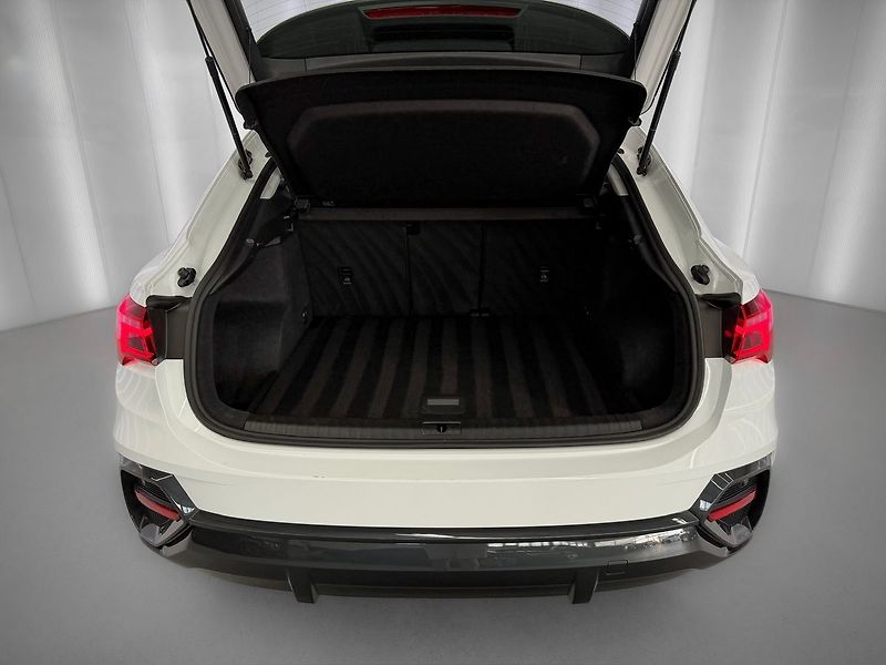 Audi Q3 35TDI QUATTRO SPORTBACK, VIRTU - fotka 19 z 20