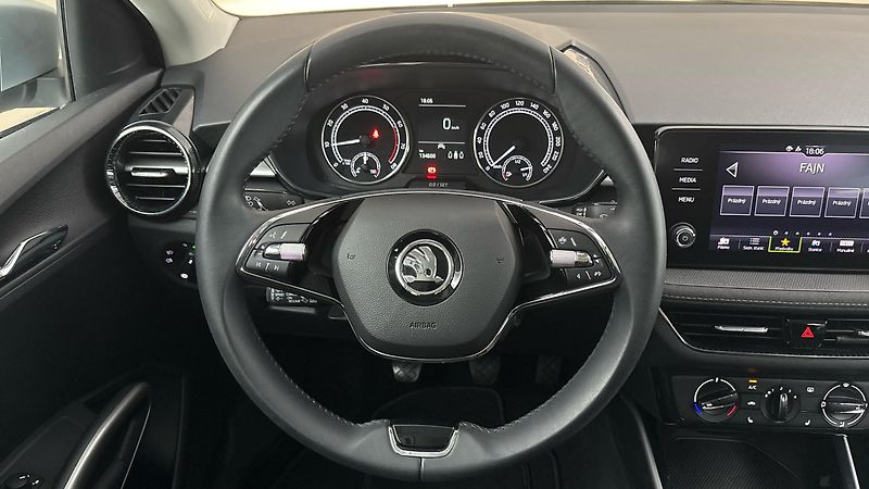 Škoda Fabia 1.0 TSI Style - fotka 9 z 23