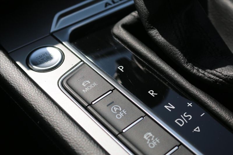 Volkswagen Passat 2,0 TDi,DSG, 4x4 ALLTRACK - fotka 22 z 46