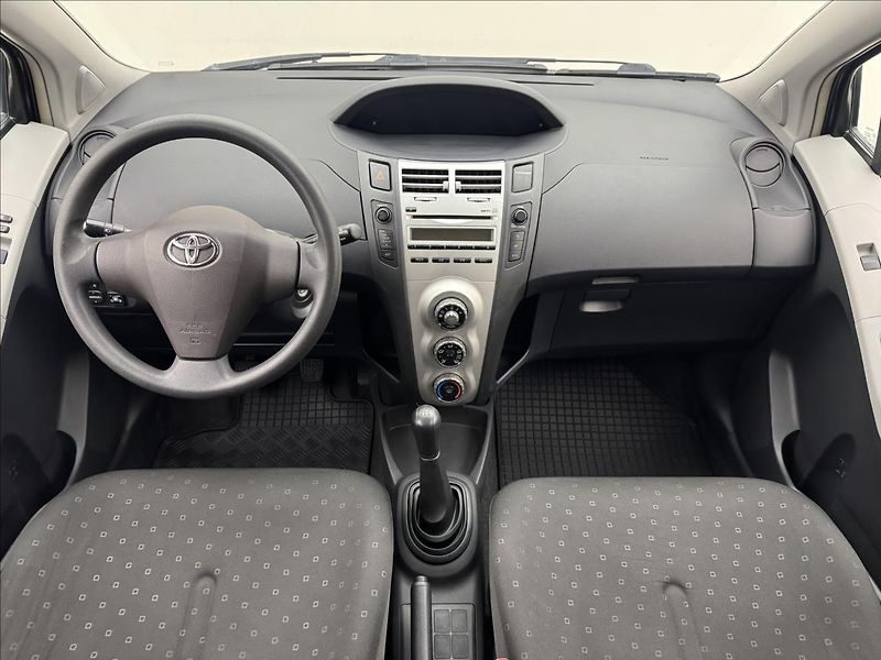 Toyota Yaris 1,3 64kW KLIMA ČR ZÁNOVNÍ LPG - fotka 7 z 23