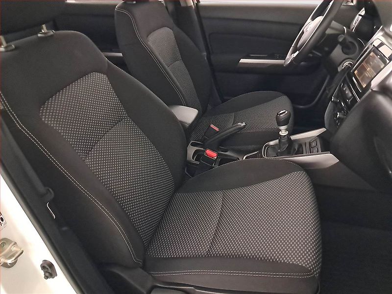 Suzuki Vitara (2023) 1.4 BoosterJet - fotka 9 z 22