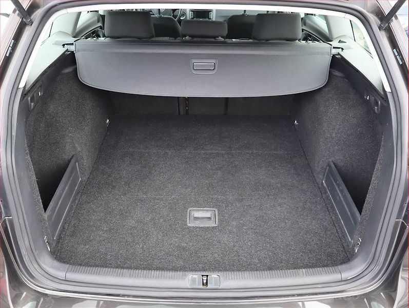 Volkswagen Passat (2012) 2.0 TDI, Navi, Tempomat - fotka 14 z 24