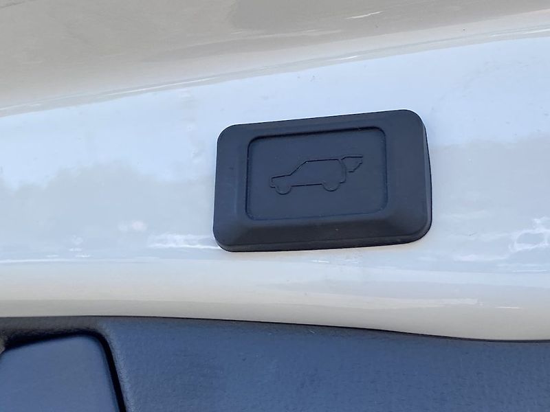 Toyota RAV4 2.5Plug-in, ČR, Selection, 4x4 - fotka 31 z 36