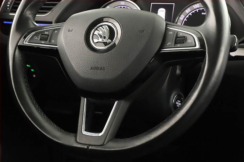Škoda Superb (2016) 2.0 TDI, Kůže, Navi, Bi-Xenony - fotka 8 z 20