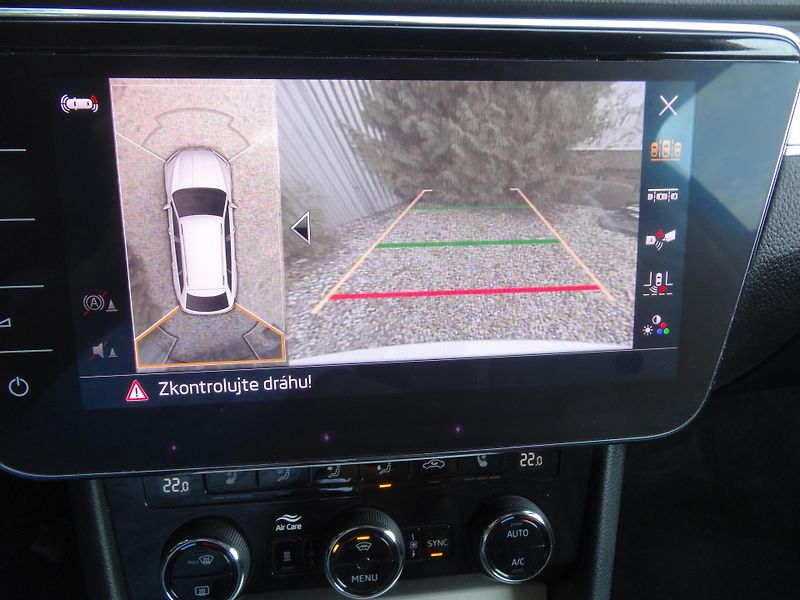 Škoda Superb Kom.2.0TDi L&K Taž.zař.4x4 DSG - fotka 53 z 62