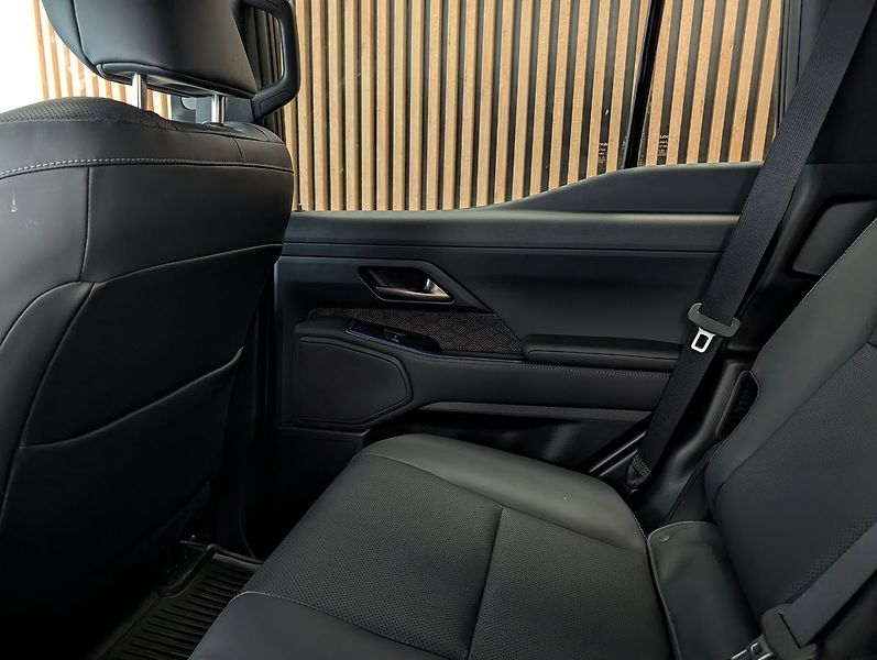 Lexus Ostatní GX 550/ 3.4L/ V6 Premium+ - fotka 31 z 38