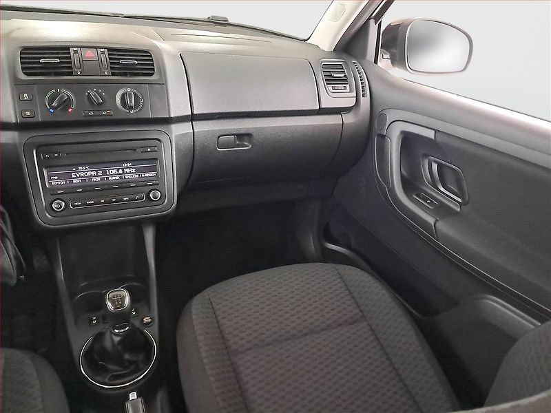 Škoda Fabia (2014) 1.2 TSI, Tempomat - fotka 8 z 19