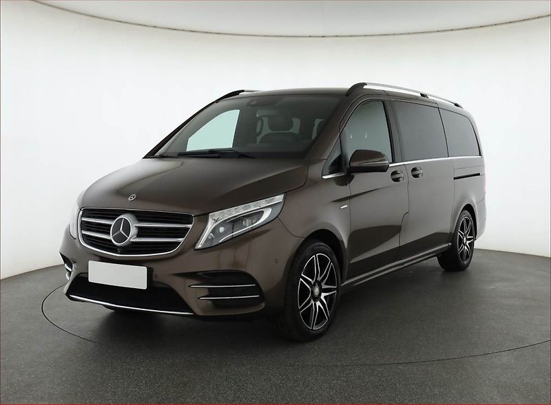 Mercedes-Benz Třídy V (2017) Avantgarde 250 d 4MATIC, DPH - fotka 2 z 21