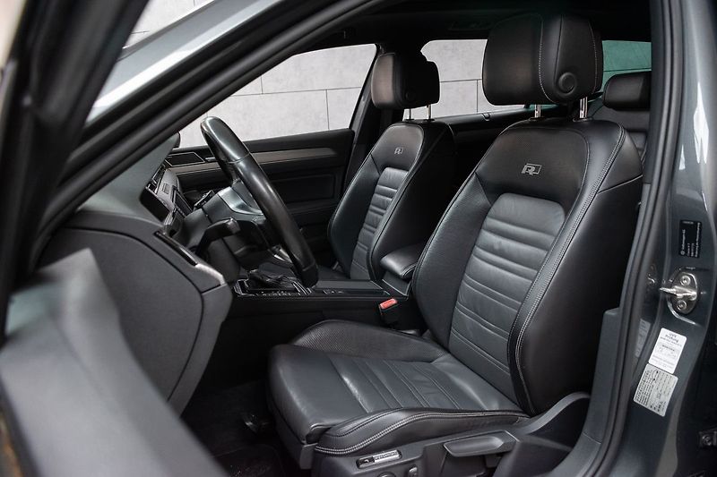 Volkswagen Passat 2.0 Bi-TDI R-LINE*N.TOPENÍ*ACC - fotka 13 z 40