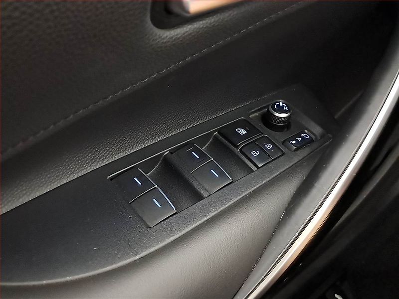 Toyota Corolla (2020) 1.6 Valvematic, Serv.kniha - fotka 19 z 19