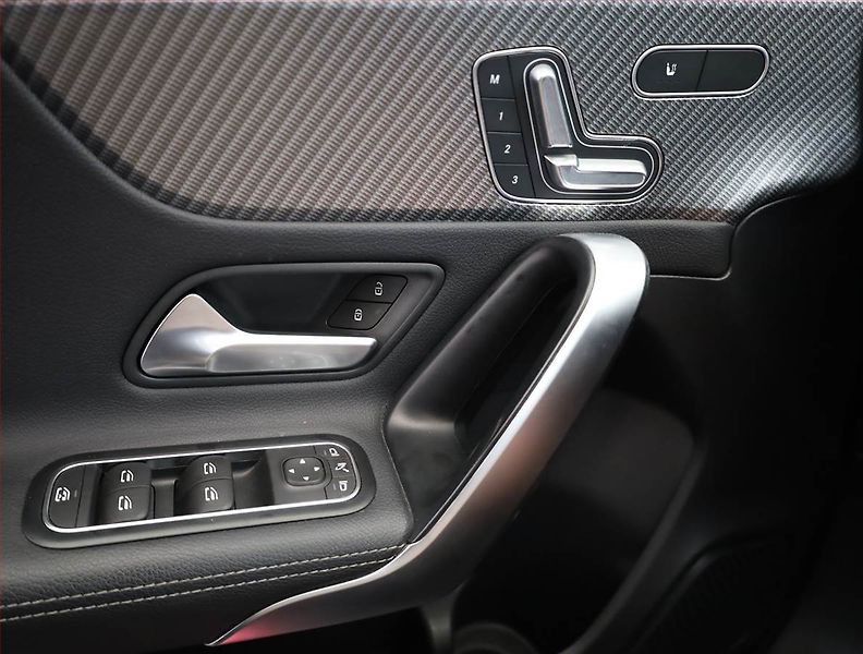 Mercedes-Benz Třídy A (2024) A 200 d - fotka 20 z 23