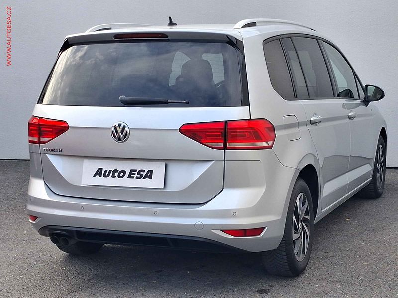 Volkswagen Touran (2019) 2.0 TDi, Join, DSG, navi, TZ - fotka 4 z 17