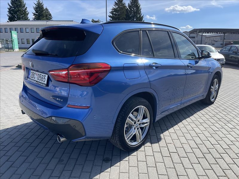 BMW X1 2,0 d 140kw M-Paket X-drive CZ - fotka 4 z 38