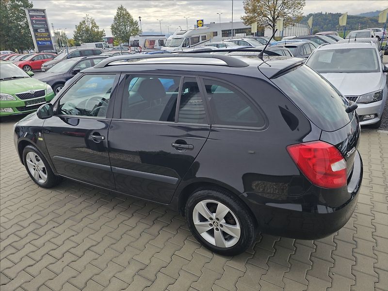 Škoda Fabia II 1,2 TSi 63KW Fresch ALU - fotka 9 z 49