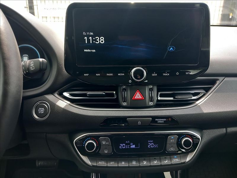 Hyundai i30 1,0 T-GDI FL DCT STYLE - fotka 11 z 21