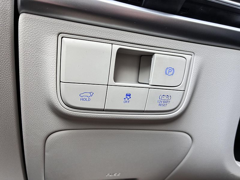 Hyundai Tucson 1.6T-GDi HEV 158kW DCT PREMIUM - fotka 28 z 35