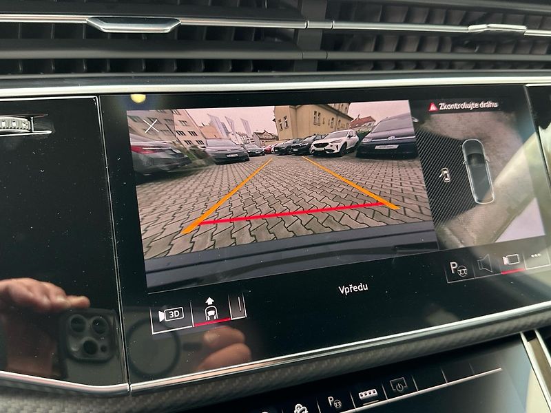 Audi Q7 50 TDI quattro S Line - fotka 19 z 23