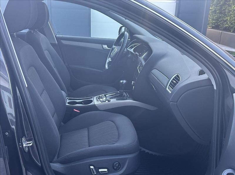 Audi A4 3,0 TDI 204PS  Ambiente A/T - fotka 15 z 49