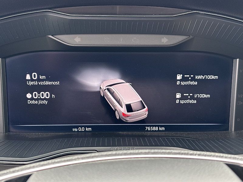 Škoda Superb (2021) Combi 1.4 TSI iV DSG Style - fotka 7 z 31