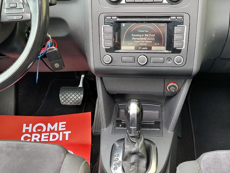 Volkswagen Touran 1,4 DSG Highline, nové ROZVODY - fotka 33 z 46