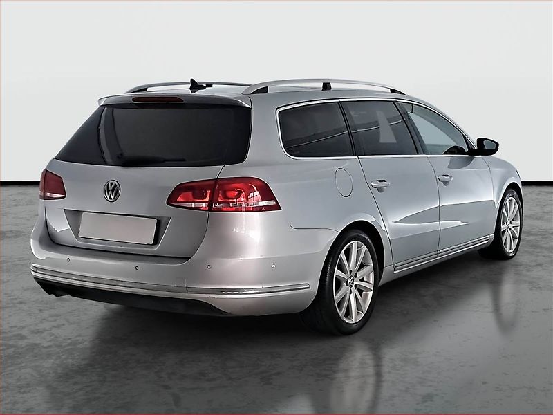 Volkswagen Passat (2011) 2.0 TDI, Navi, Tempomat - fotka 5 z 19