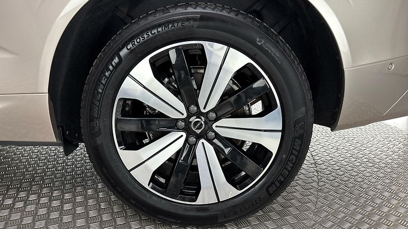 Volvo XC60 2.0 T6 AUT AWD Recharge Inscri - fotka 19 z 32