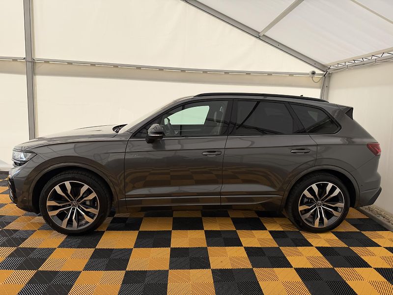 Volkswagen Touareg 3.0Tdi*210kw*DPH*Final Edition - fotka 4 z 49