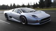 Jaguar XJ220.