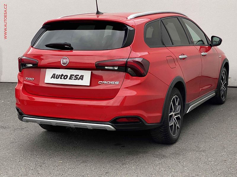 Fiat Tipo (2022) 1.0FireFly RED, Cross, LED - fotka 4 z 18