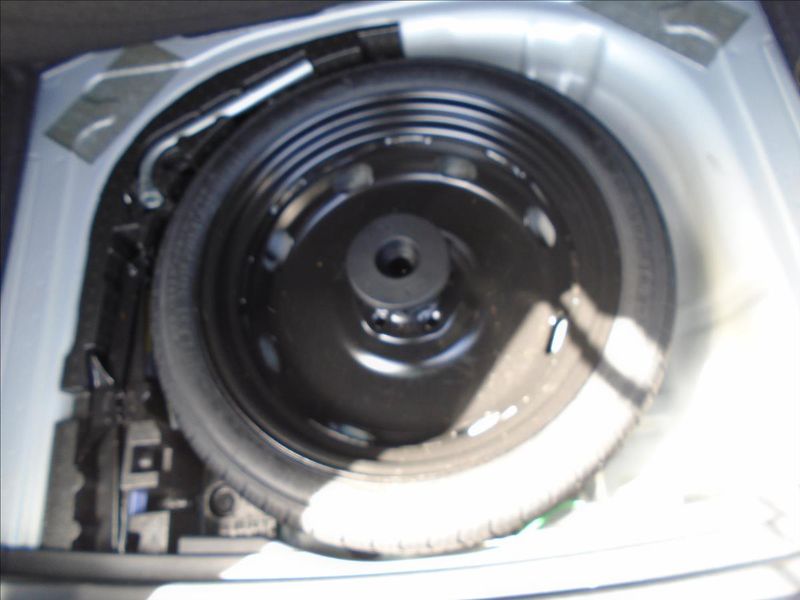 Škoda Karoq 1,0 - fotka 14 z 26