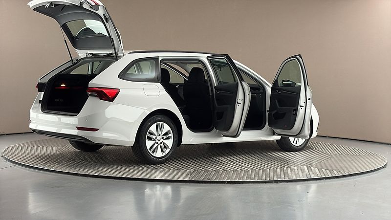 Škoda Octavia 1.5 TSI Ambition Combi - fotka 6 z 25