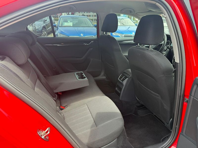 Škoda Octavia Style Plus 1.6 TDI 85kW - fotka 20 z 23