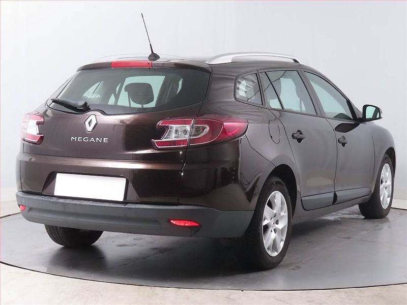 Renault Mégane (2012) 1.6 16V, Serv.kniha, Navi - fotka 5 z 15