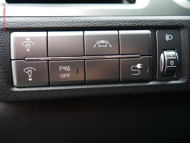 SsangYong Korando (2021) 1.5 T-GDi, 1.maj,ČR, LED, TZ - fotka 16 z 26