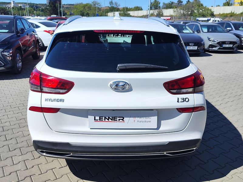 Hyundai i30 1.5 T-GDI/117kW Smart - fotka 6 z 34