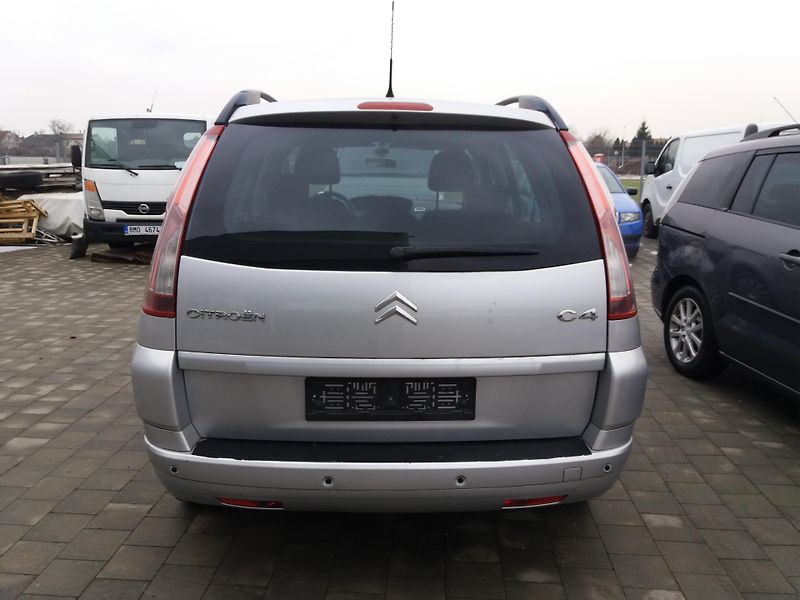 Citroën Grand C4 Picasso 1.6 16V,7.MÍST,SERV.KNÍŽKA!! - fotka 5 z 15