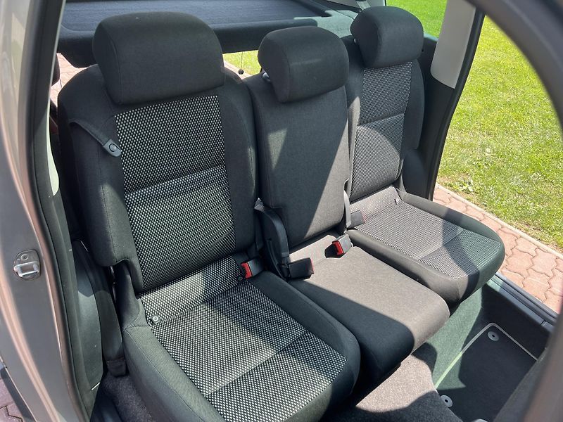 Škoda Roomster 1.9TDI 77KW,SCOUT,DIGI,PANORAM - fotka 20 z 41