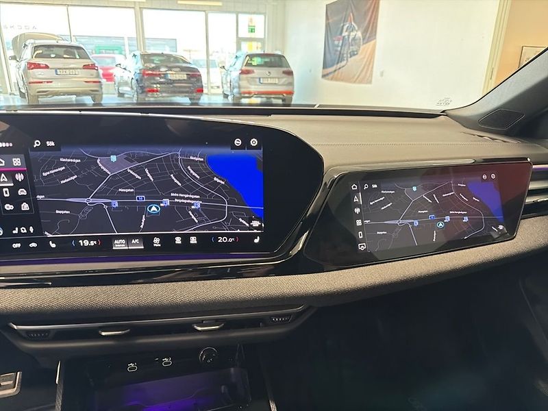 Audi A5 TDI q S-Line 360 Matrix NezTop - fotka 15 z 23