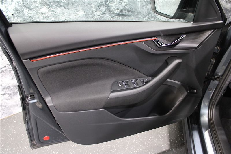 Škoda Kamiq 1,5 TSI 110kW Monte Carlo - fotka 8 z 34