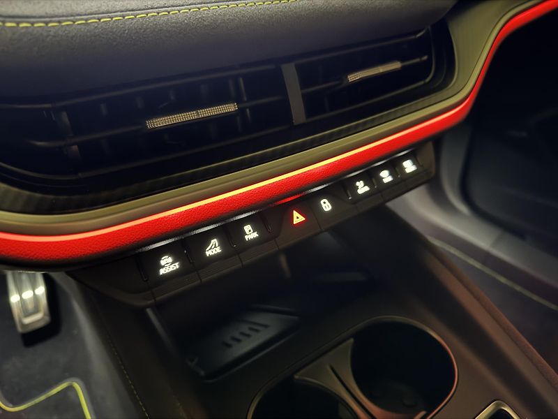 Škoda Enyaq (2025) RS 4x4 82 ČR ZÁRUKA 1 MAJITEL - fotka 18 z 35