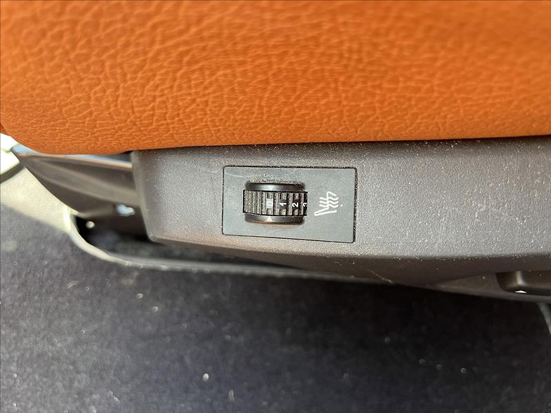 Lancia Phedra 2,0 JTD KLIMA TAŽNÉ STK 7/2028 - fotka 27 z 34